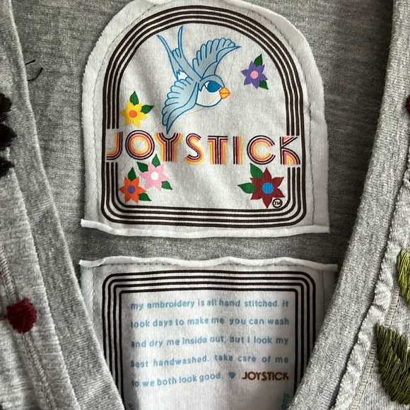 Johnny Was Joystick embroidered gray T-shirt Small - Picture 2 of 5